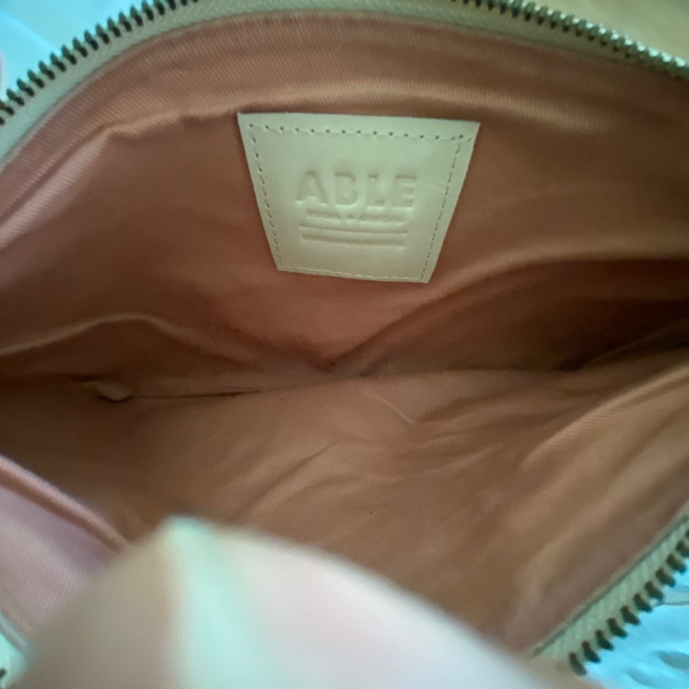 Able leather clutch - Picture 5 of 7